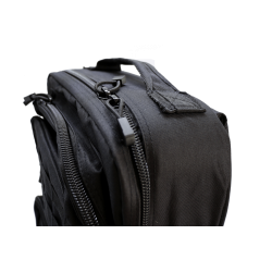 Outdoor Backpack: high-quality 2-way zippers