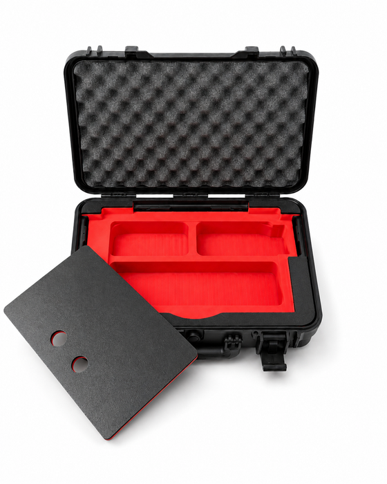 Abnehmbare Schaumstoff-Deckplatte des TOMcase ECO 60 Laptopkoffers für Lenovo ThinkPad 16 Zoll über dem roten Inlay