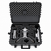 Voll bestücktes Inlay des TOMcase Koffers für DJI Matrice 4D/4TD in der Draufsicht mit Drohne, Akkus und Fernsteuerung.